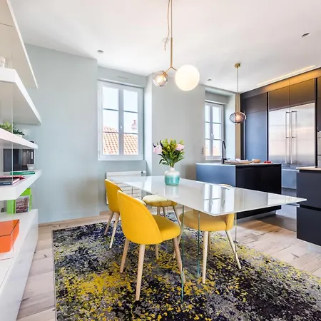 Balea Keyweek Seafront Duplex With Balcony Garage In Biarriz