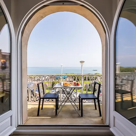 Balea Keyweek Seafront Duplex With Balcony Garage In Apartamento Biarriz